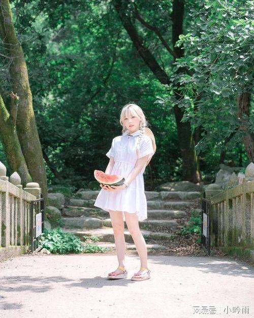 傲娇小罗莉吃瓜,揭秘娱乐圈那些不为人知的秘密