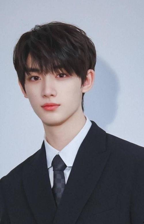 圈内人士爆料丁程鑫,圈内人士揭秘明星背后的故事